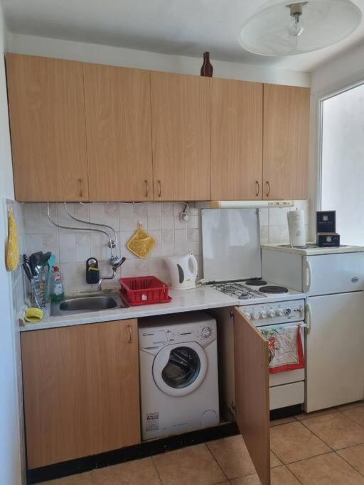 Studio Apartman Luna Karlovac Bagian luar foto